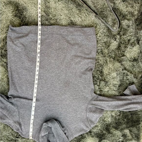 Lululemon Double Up Long Sleeve Reversible Turtleneck Gray - Picture 2 of 10